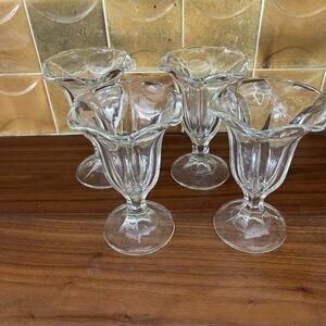 Vintage Tulip Ice Cream Sundae Sherbet Glasses 4-Piece Set